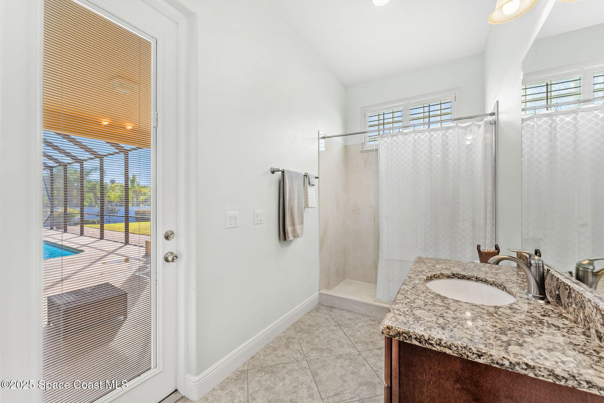 4022 Tradewinds Trail