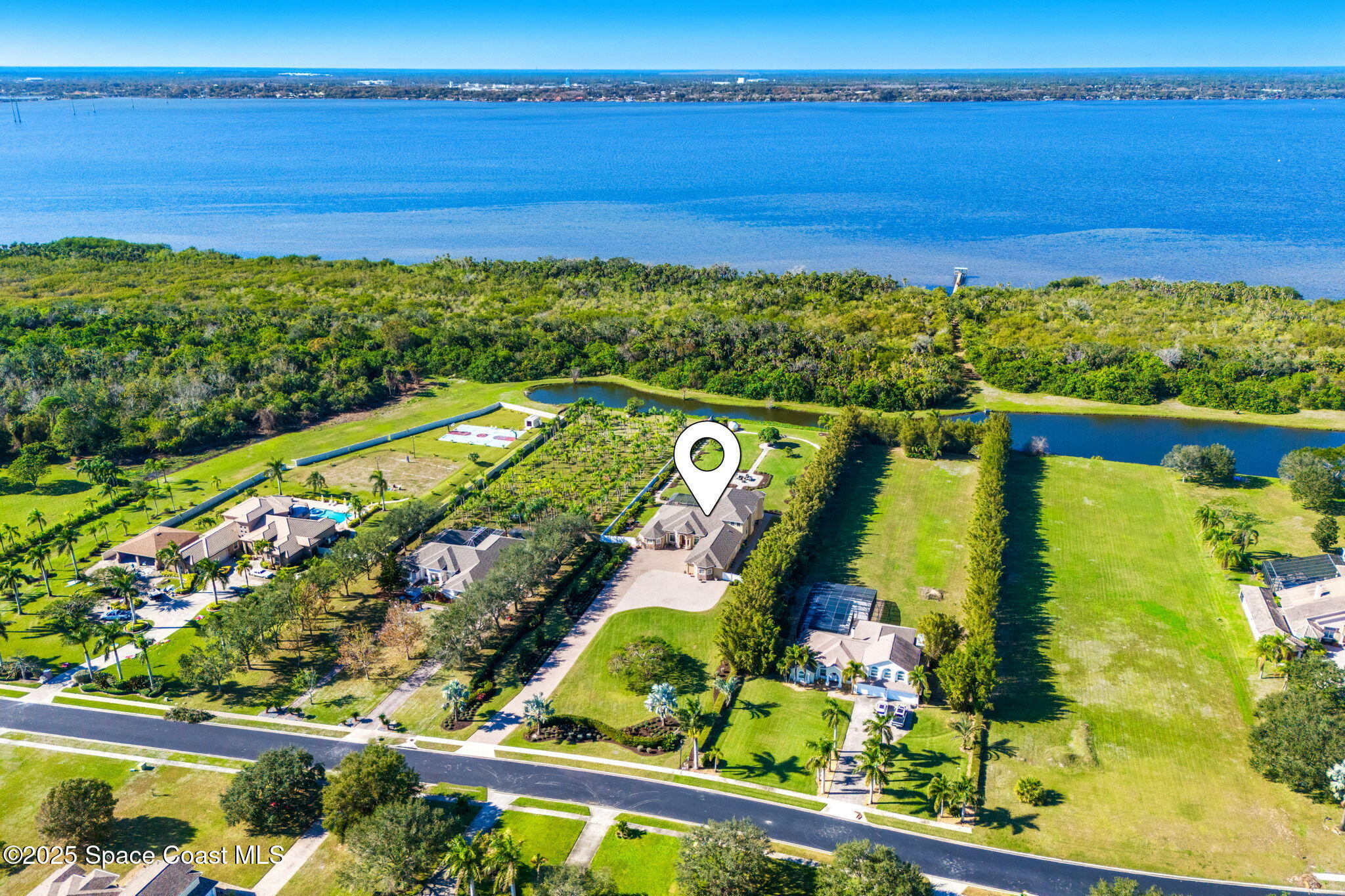 4022 Tradewinds Trail