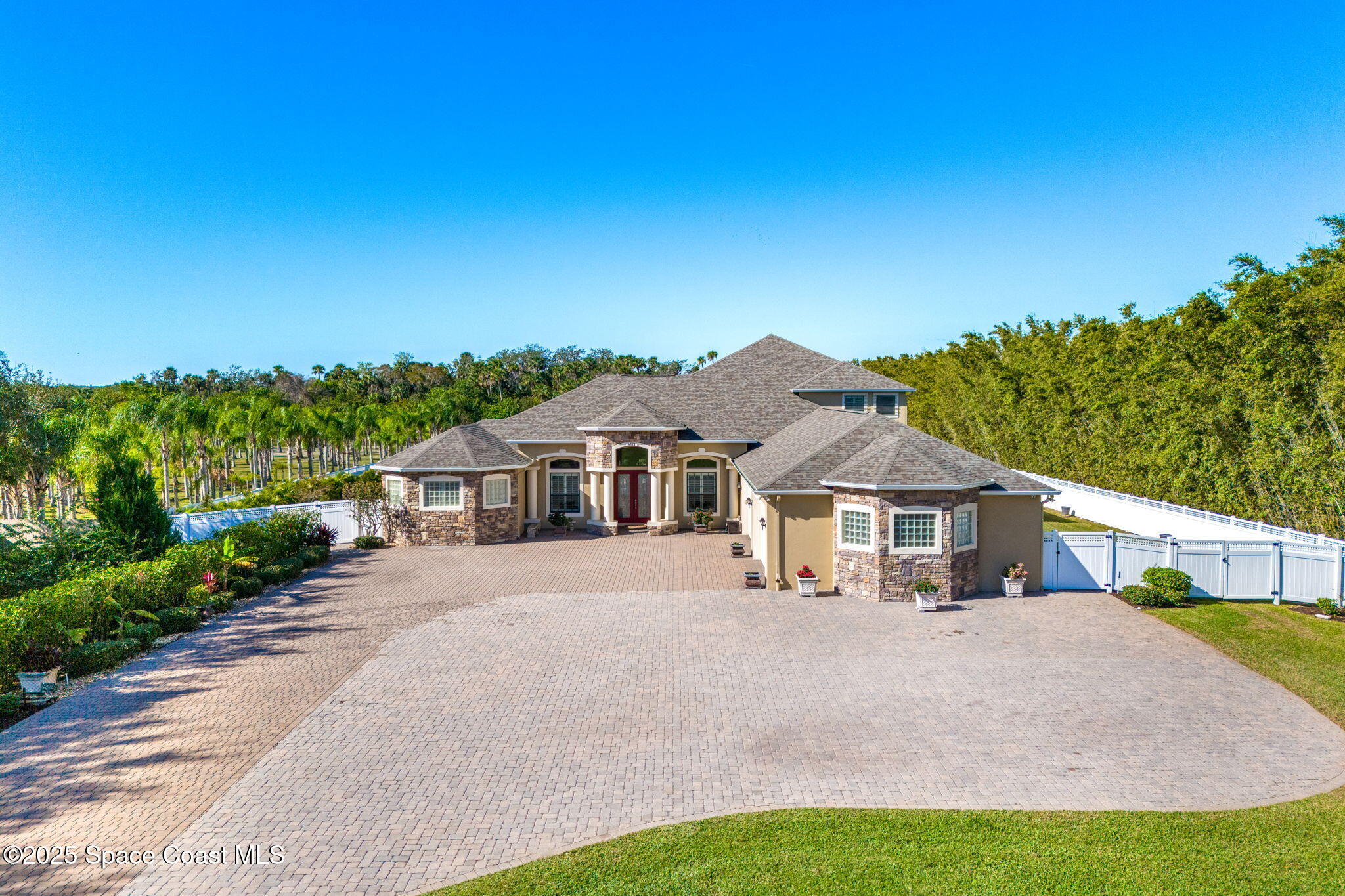 4022 Tradewinds Trail