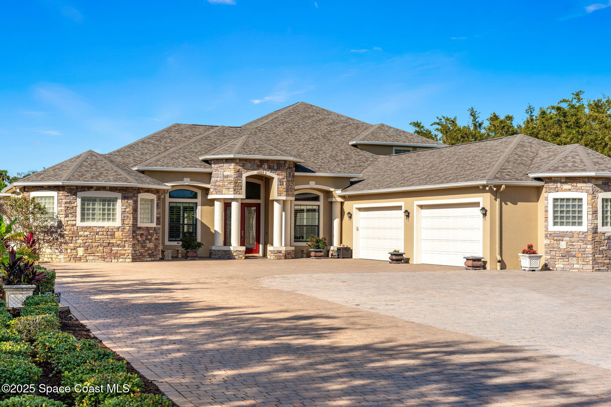 4022 Tradewinds Trail