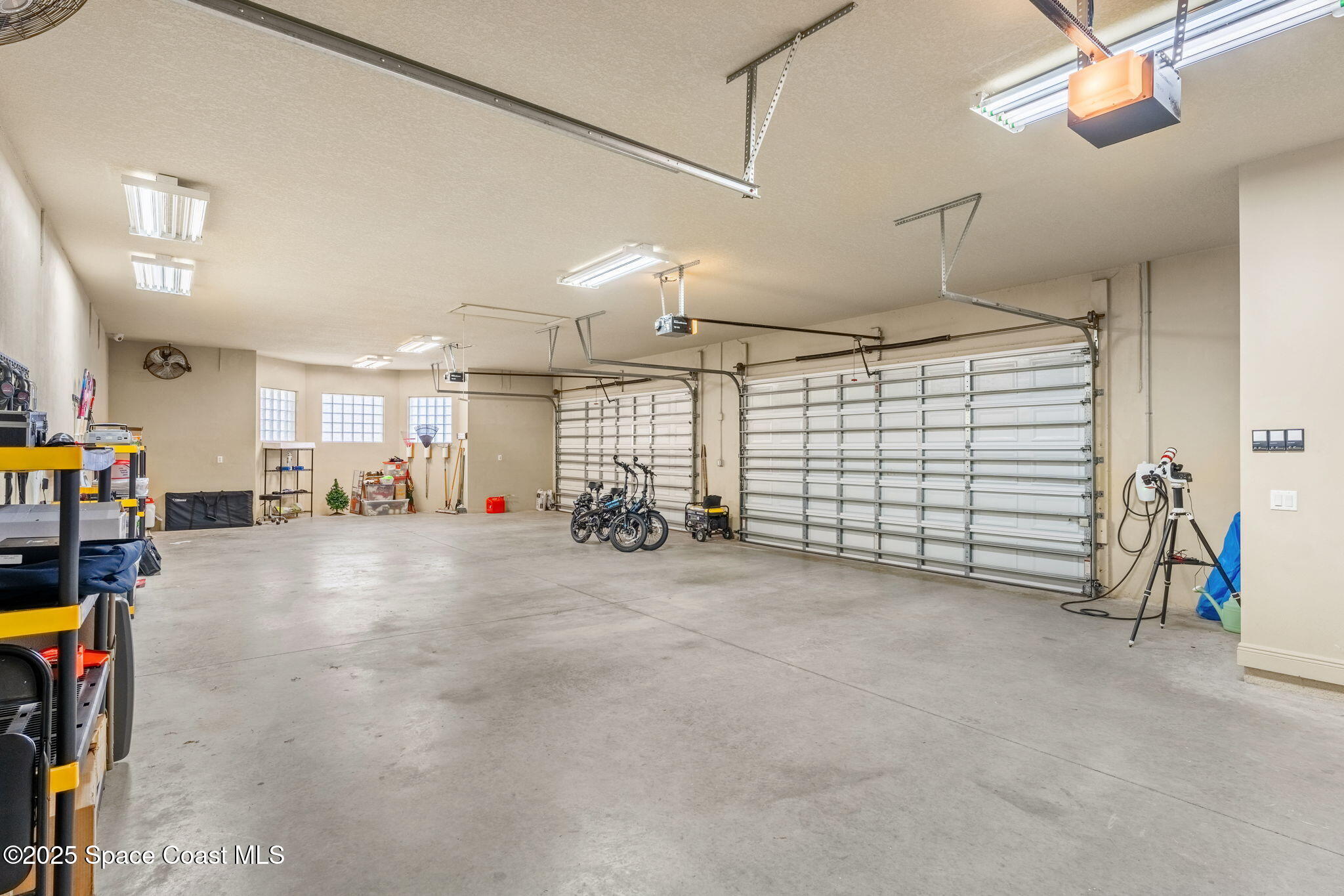 4022 Tradewinds Trail