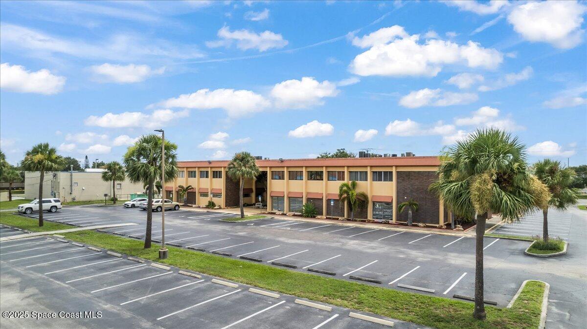 1395 N Courtenay Parkway, 205