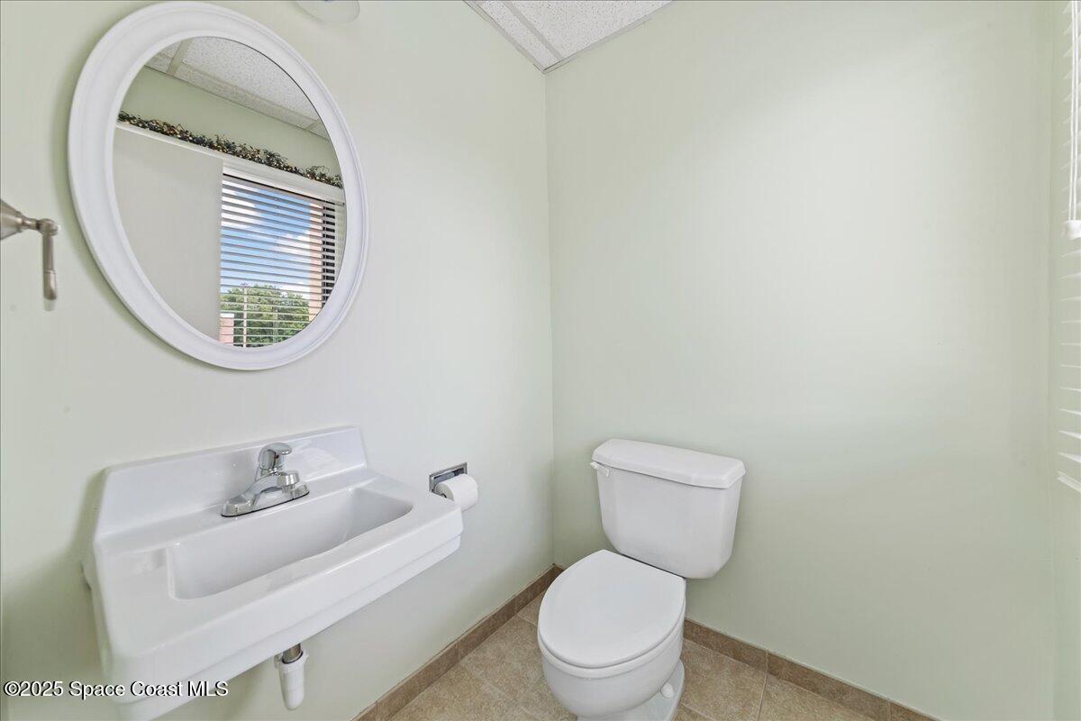 1395 N Courtenay Parkway, 205