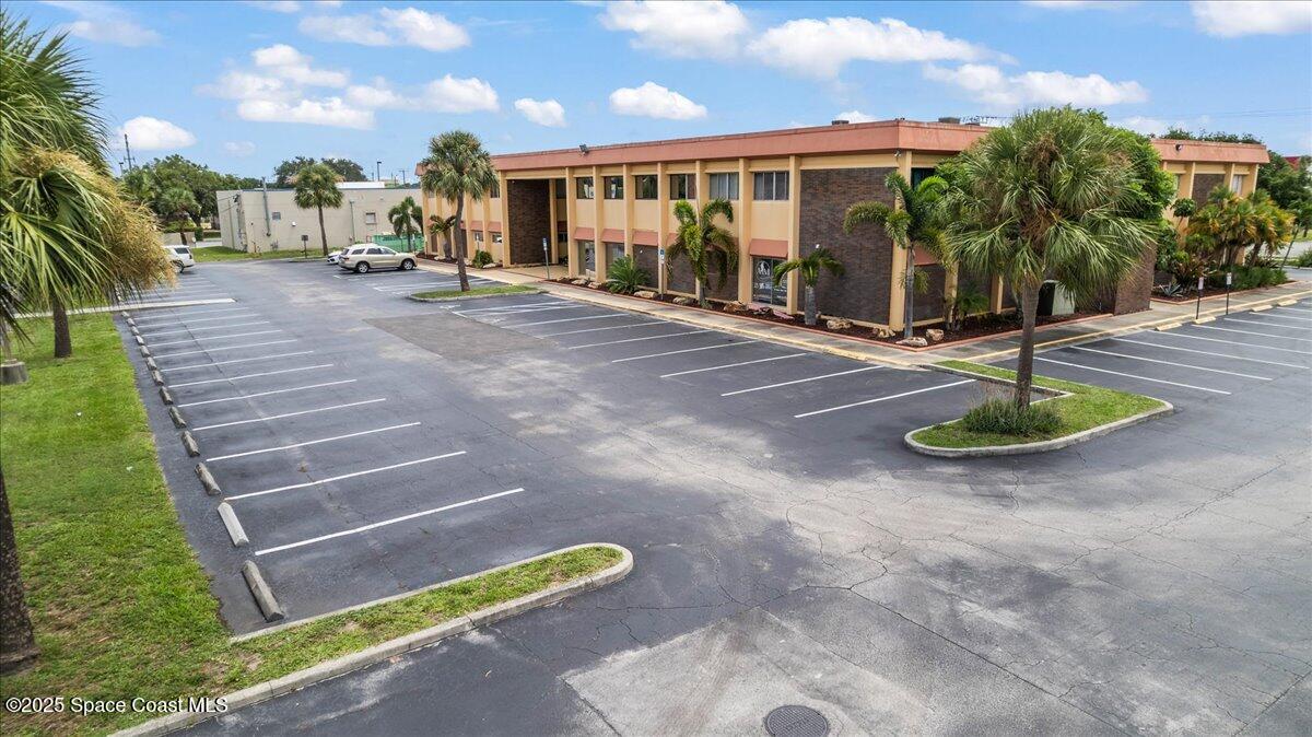 1395 N Courtenay Parkway, 205