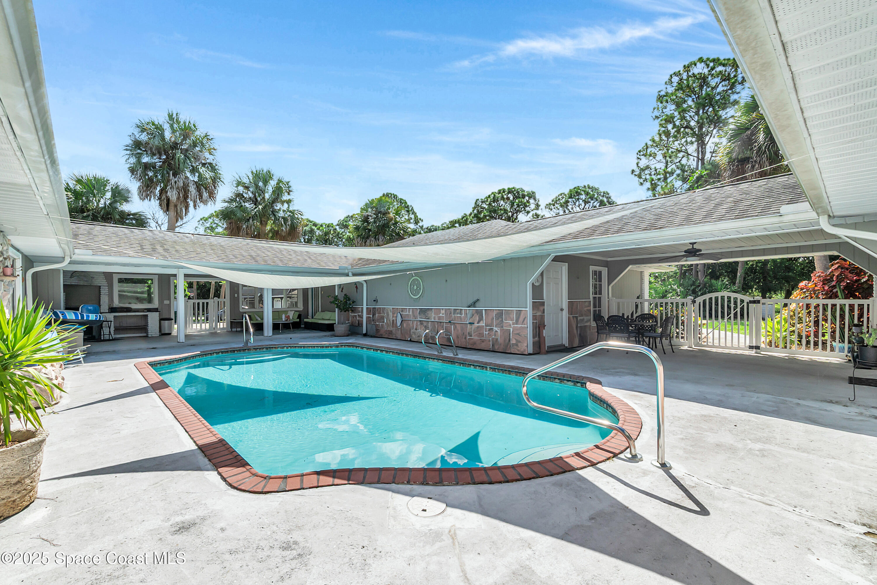 510 Chase Hammock Road