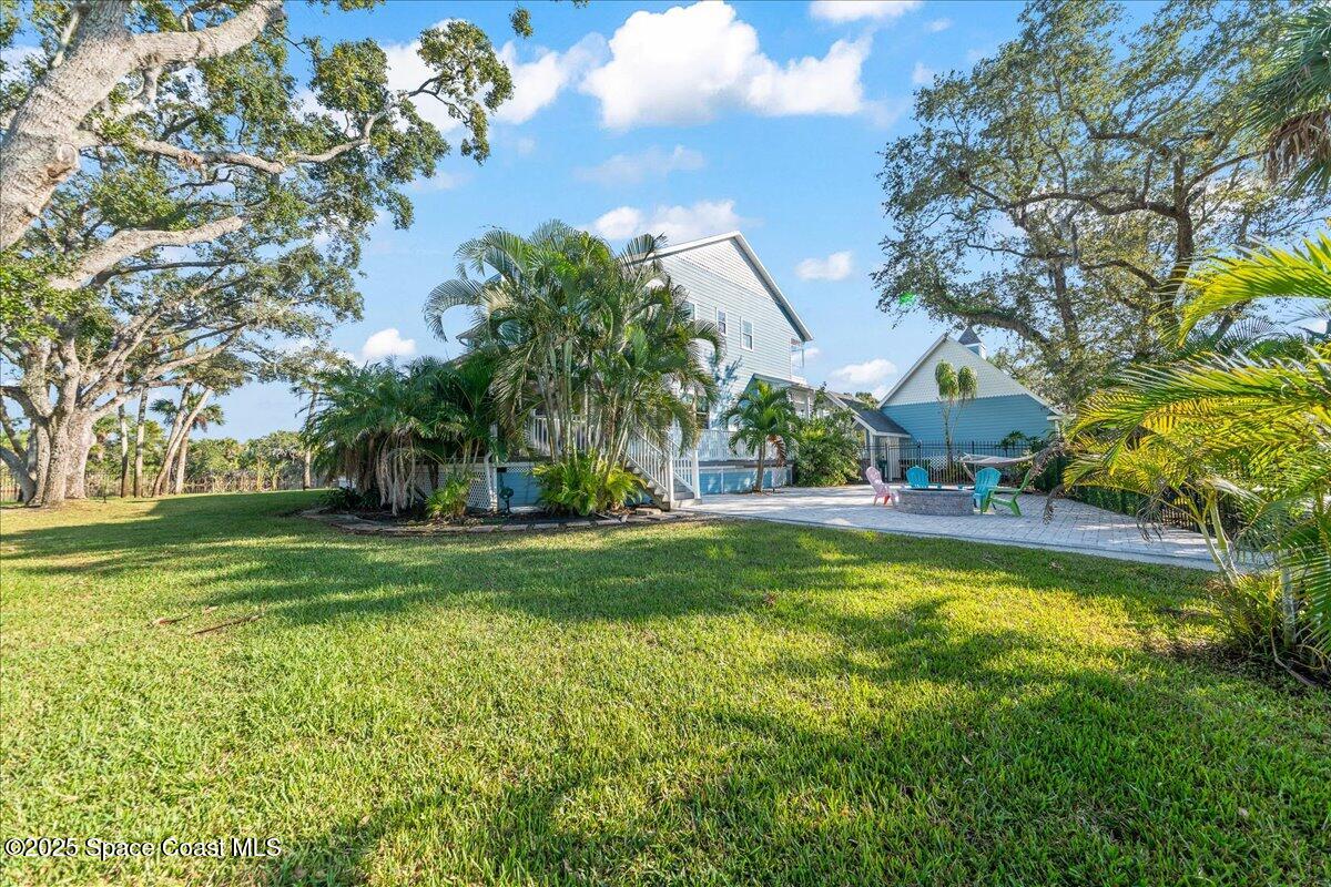 5423 Winding Way
