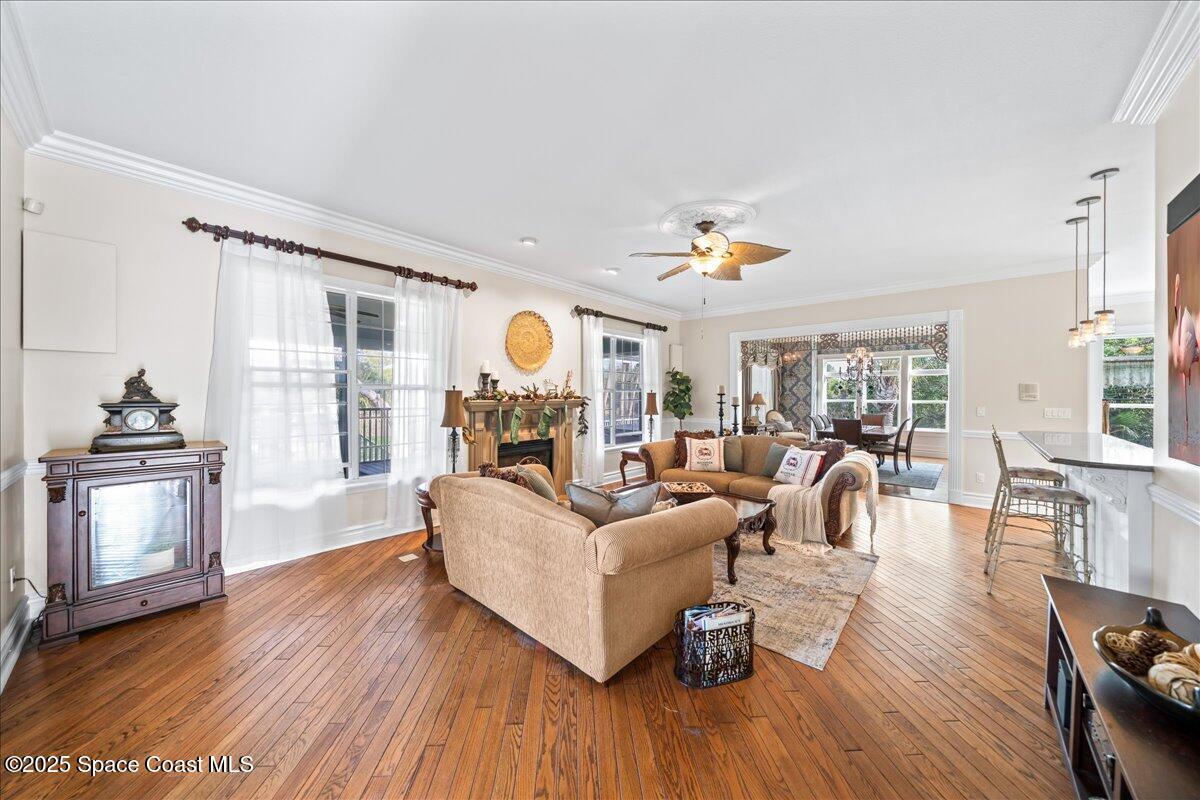 5423 Winding Way
