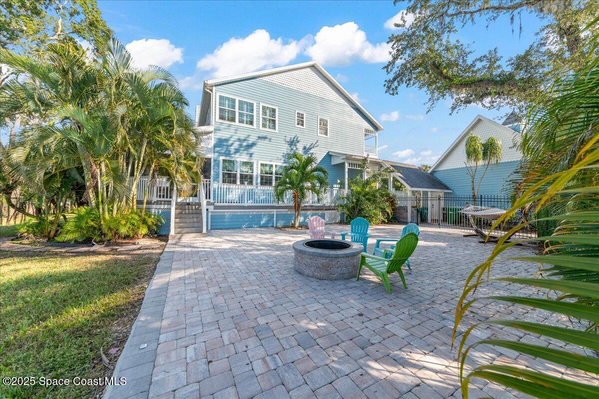 5423 Winding Way