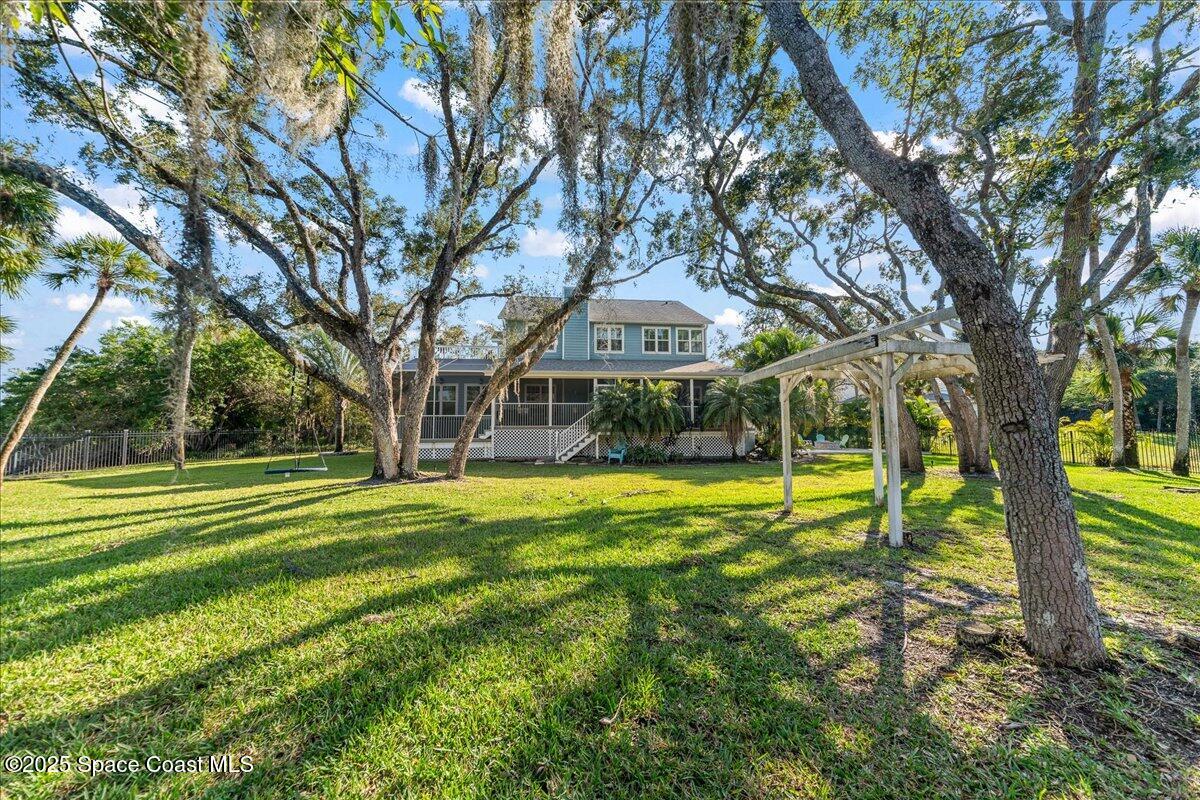 5423 Winding Way