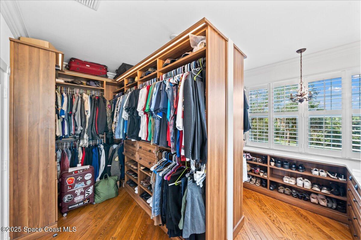 5423 Winding Way