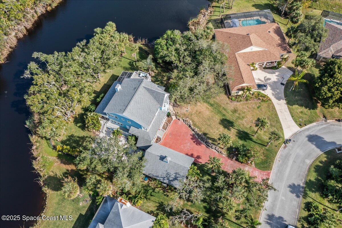 5423 Winding Way