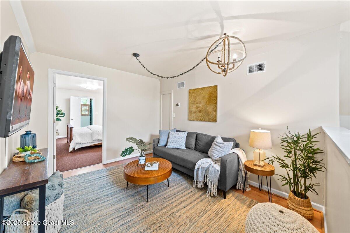 5423 Winding Way