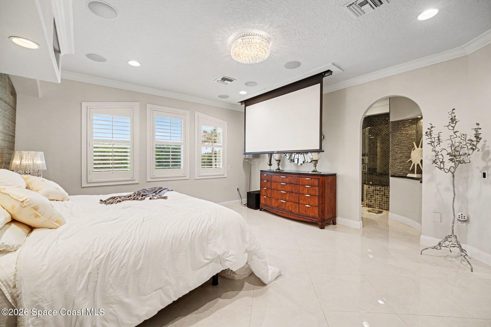120 Lansing Island Drive