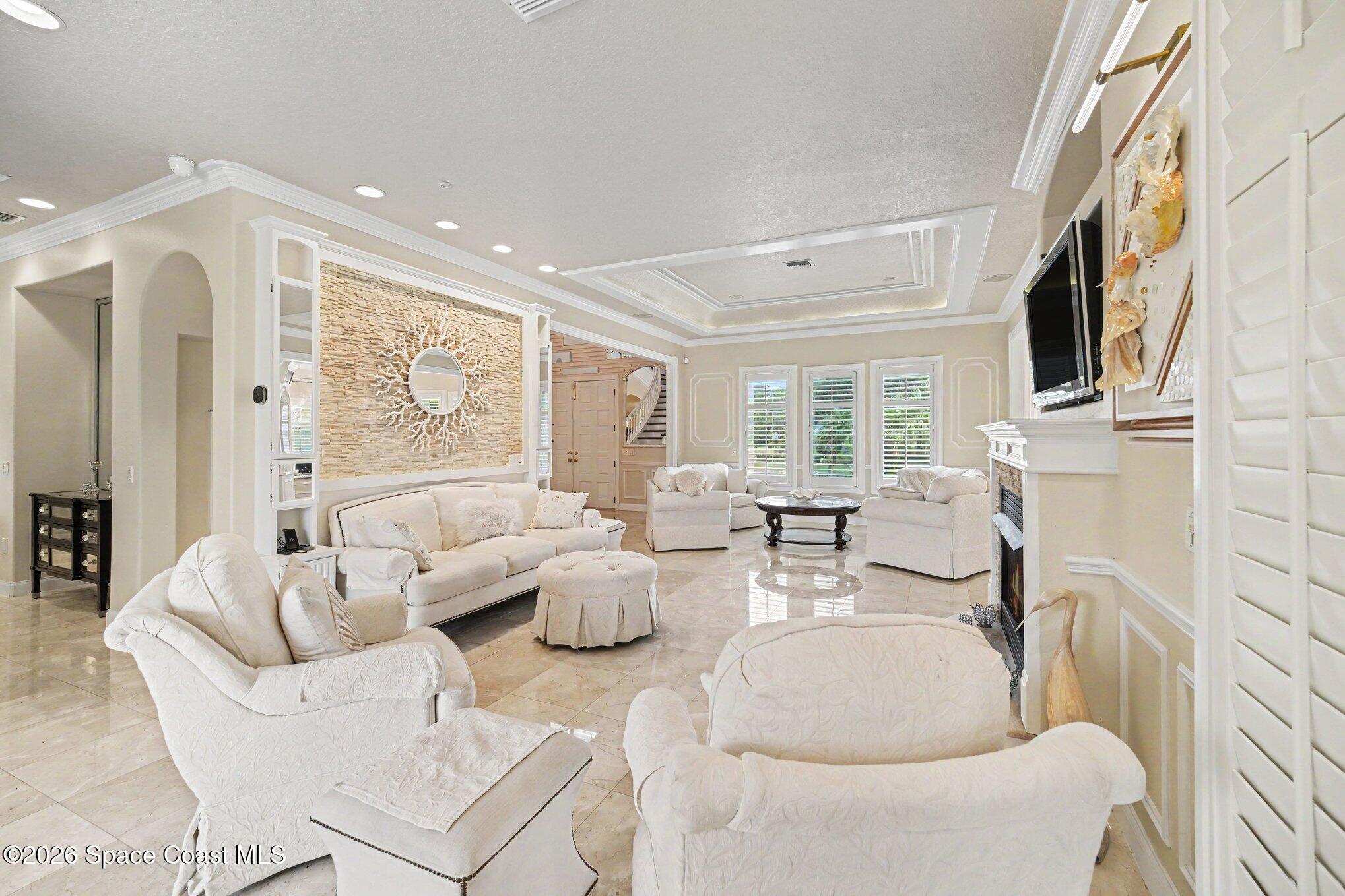 120 Lansing Island Drive