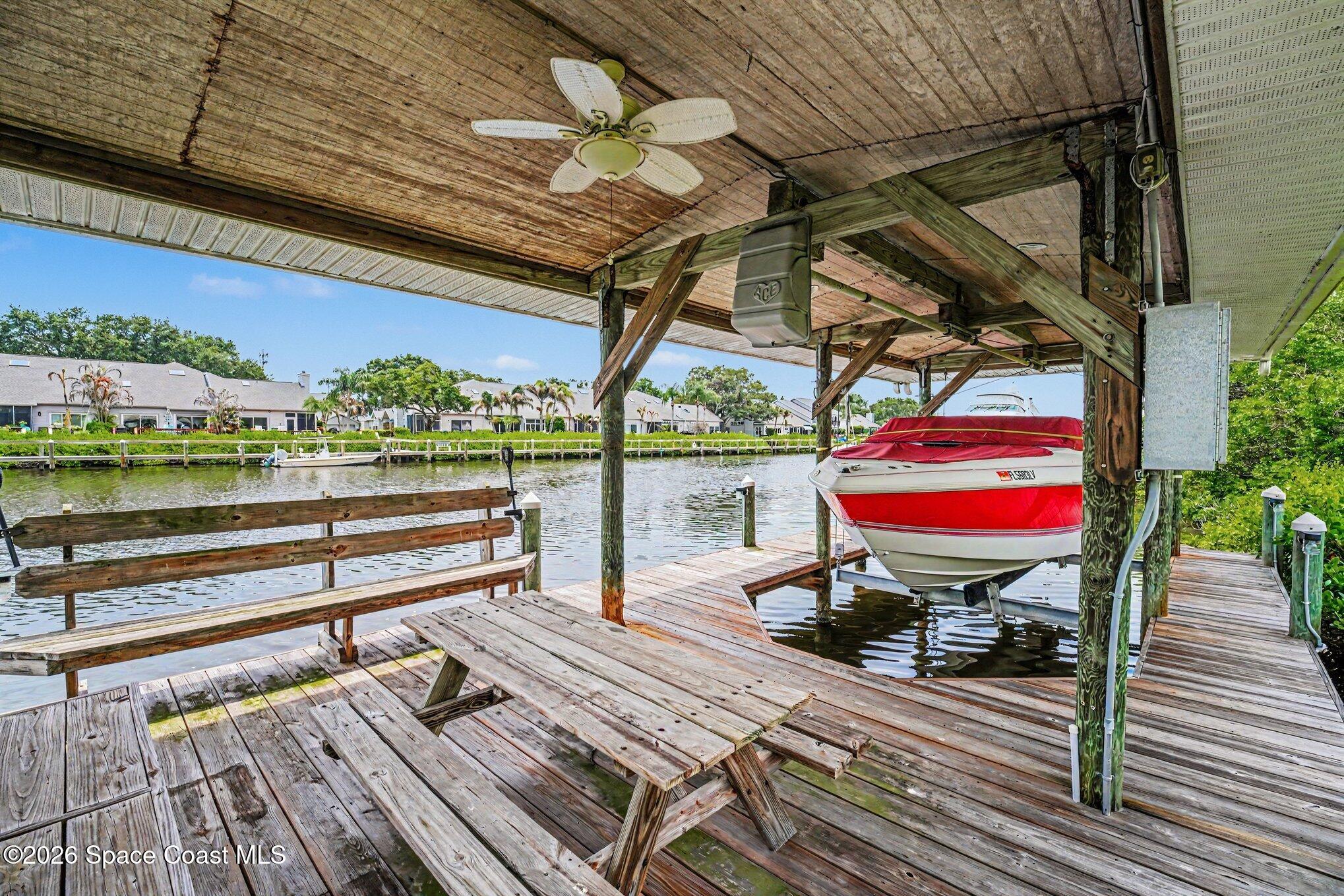 120 Lansing Island Drive
