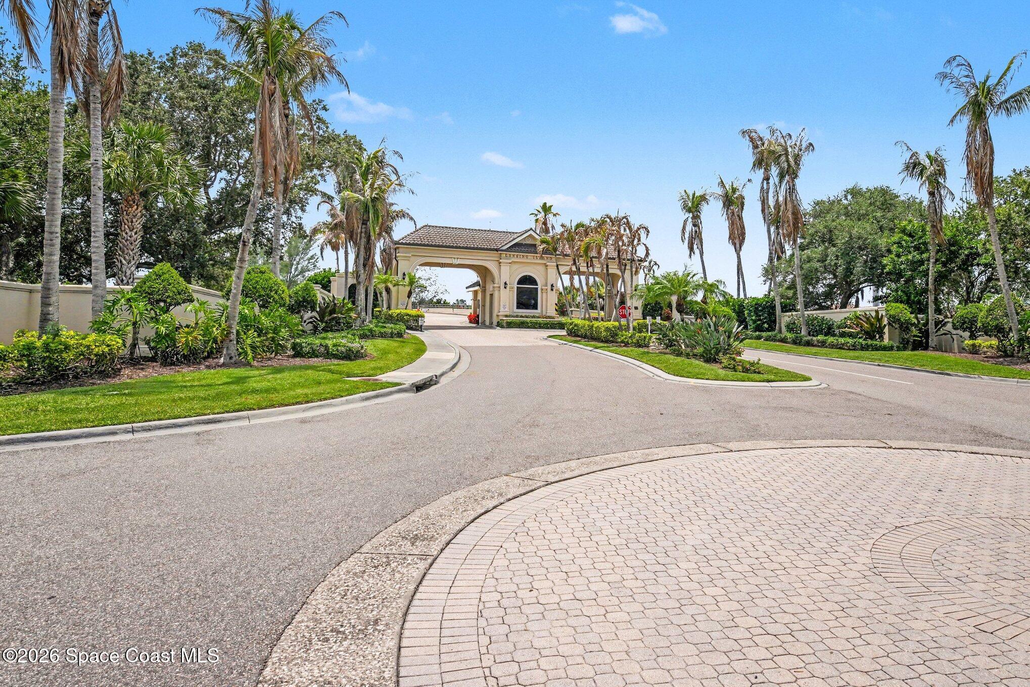 120 Lansing Island Drive
