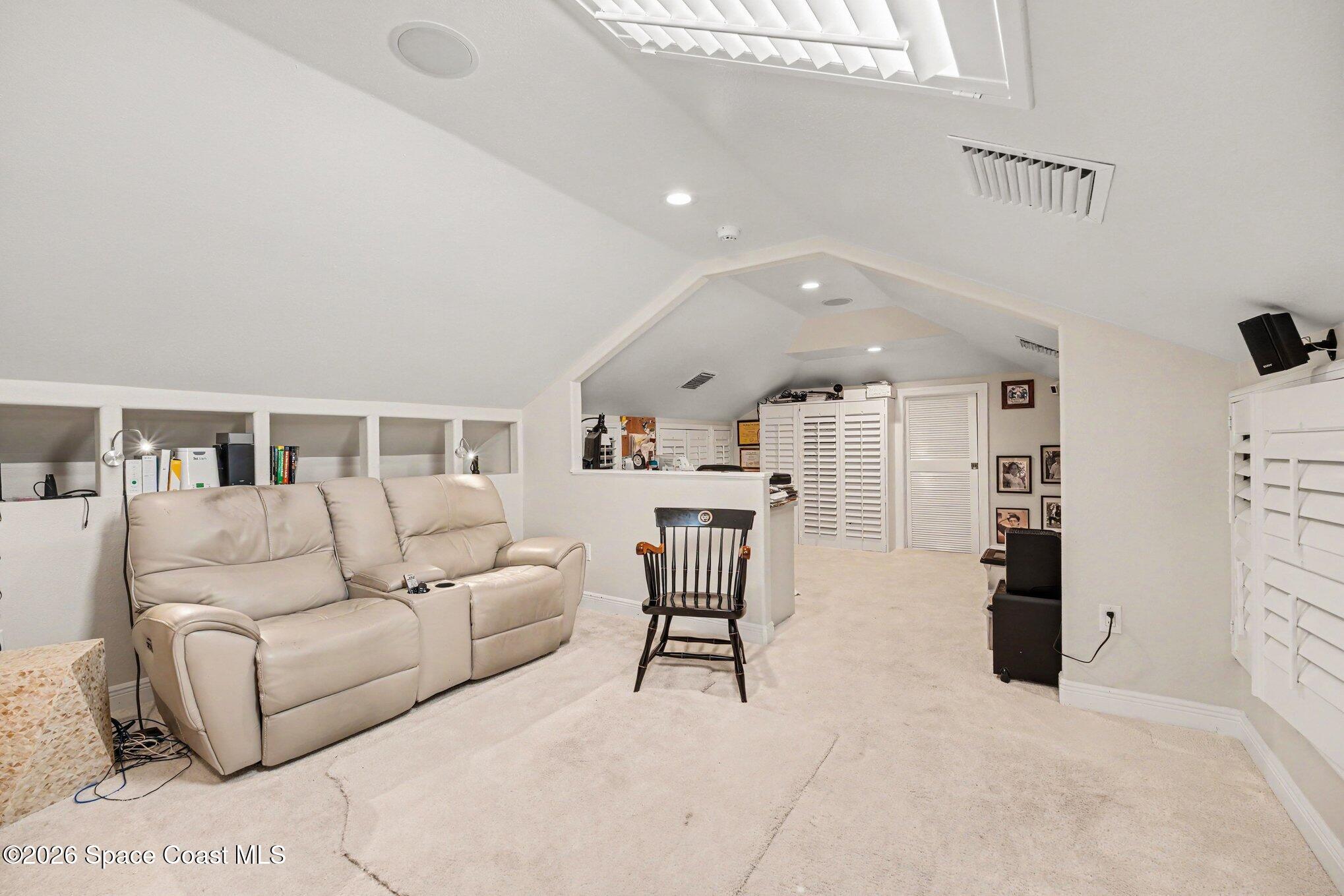 120 Lansing Island Drive