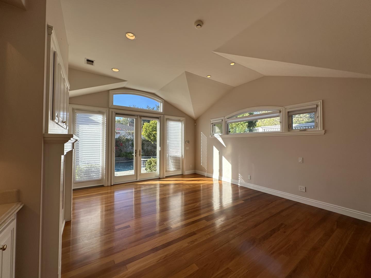 54 View ST