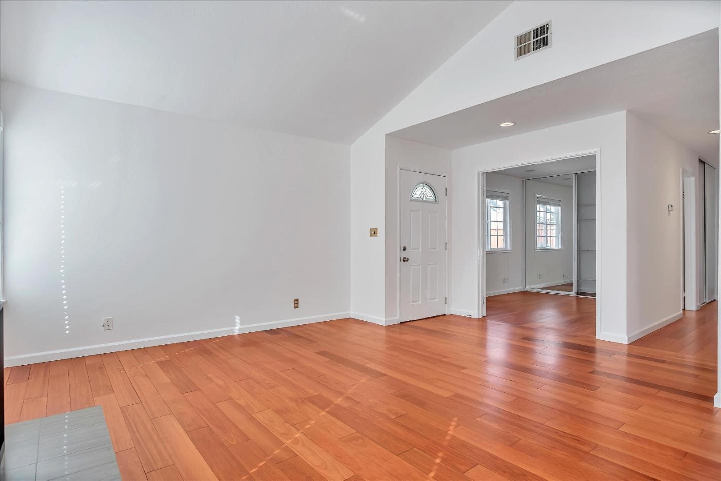 33872 Capulet CIR