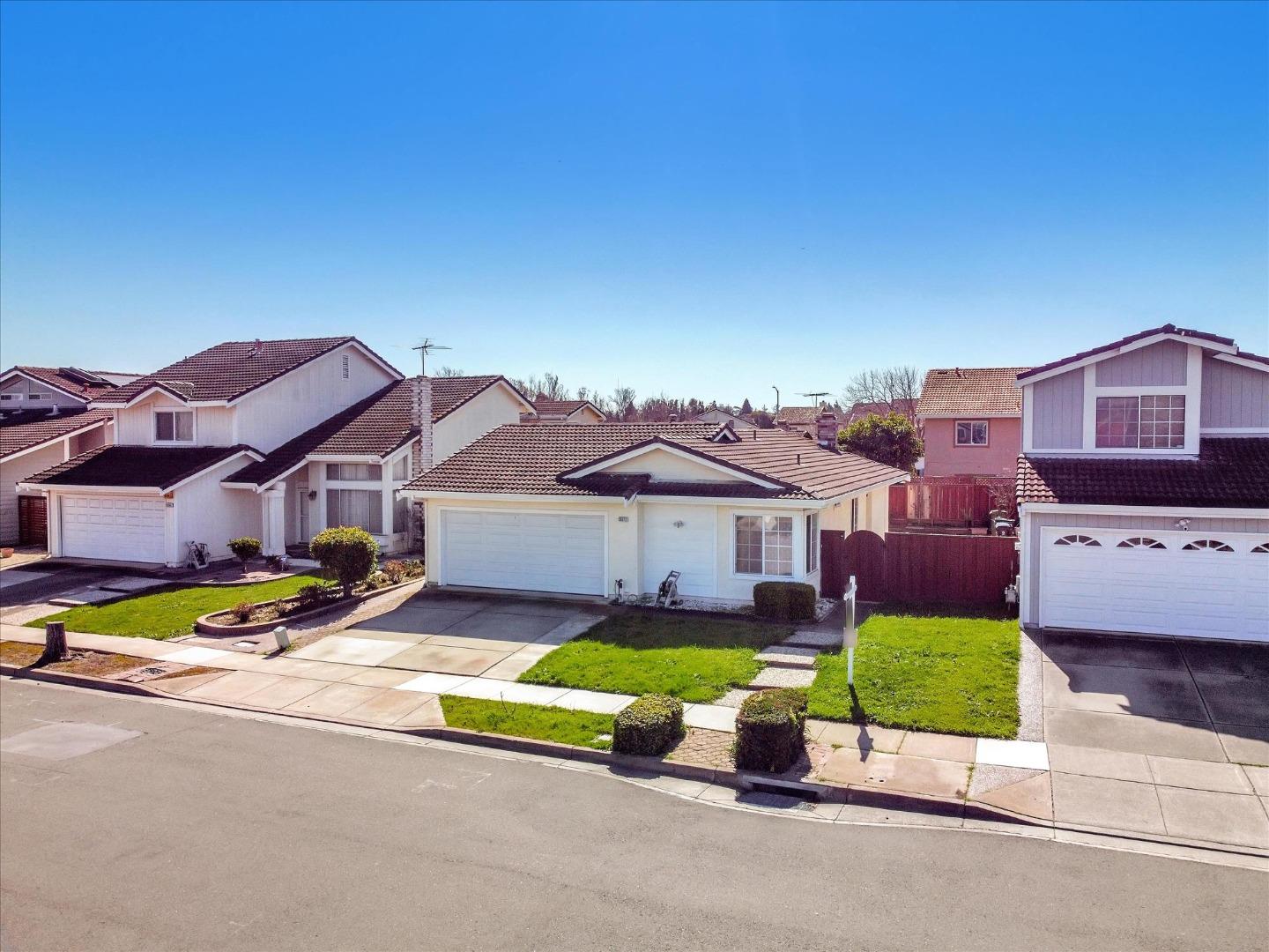 33872 Capulet CIR