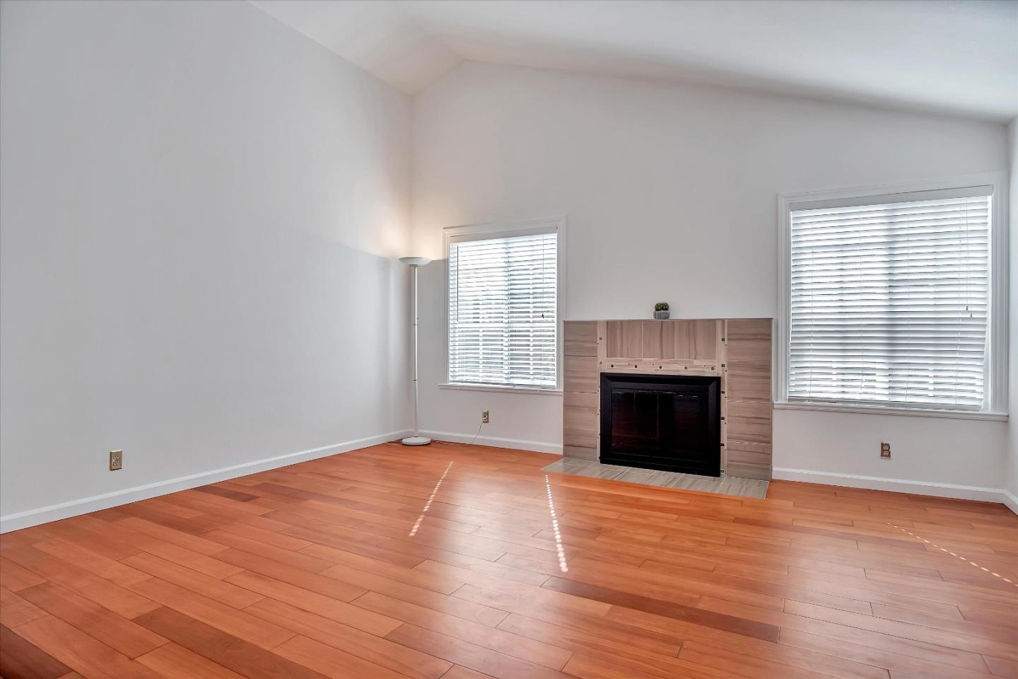 33872 Capulet CIR