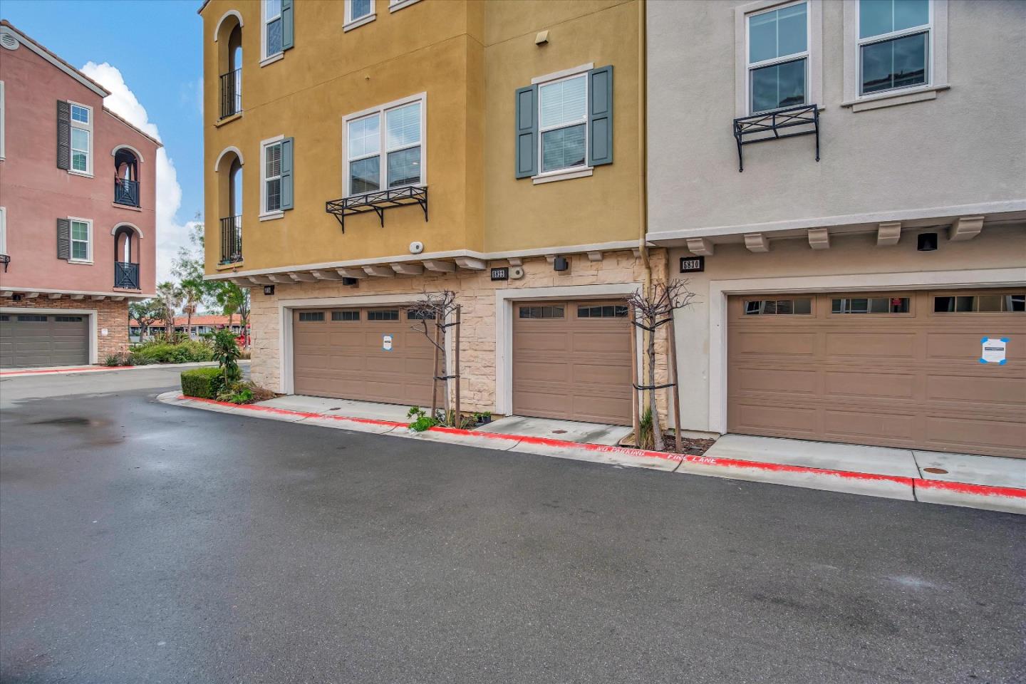 5822 Riley WAY