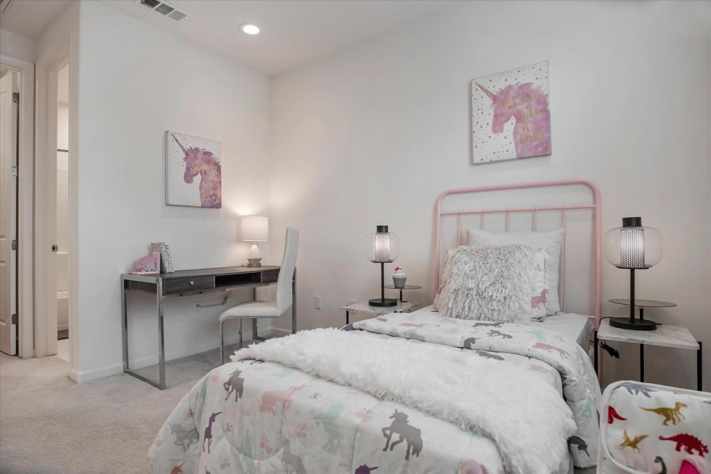 5822 Riley WAY