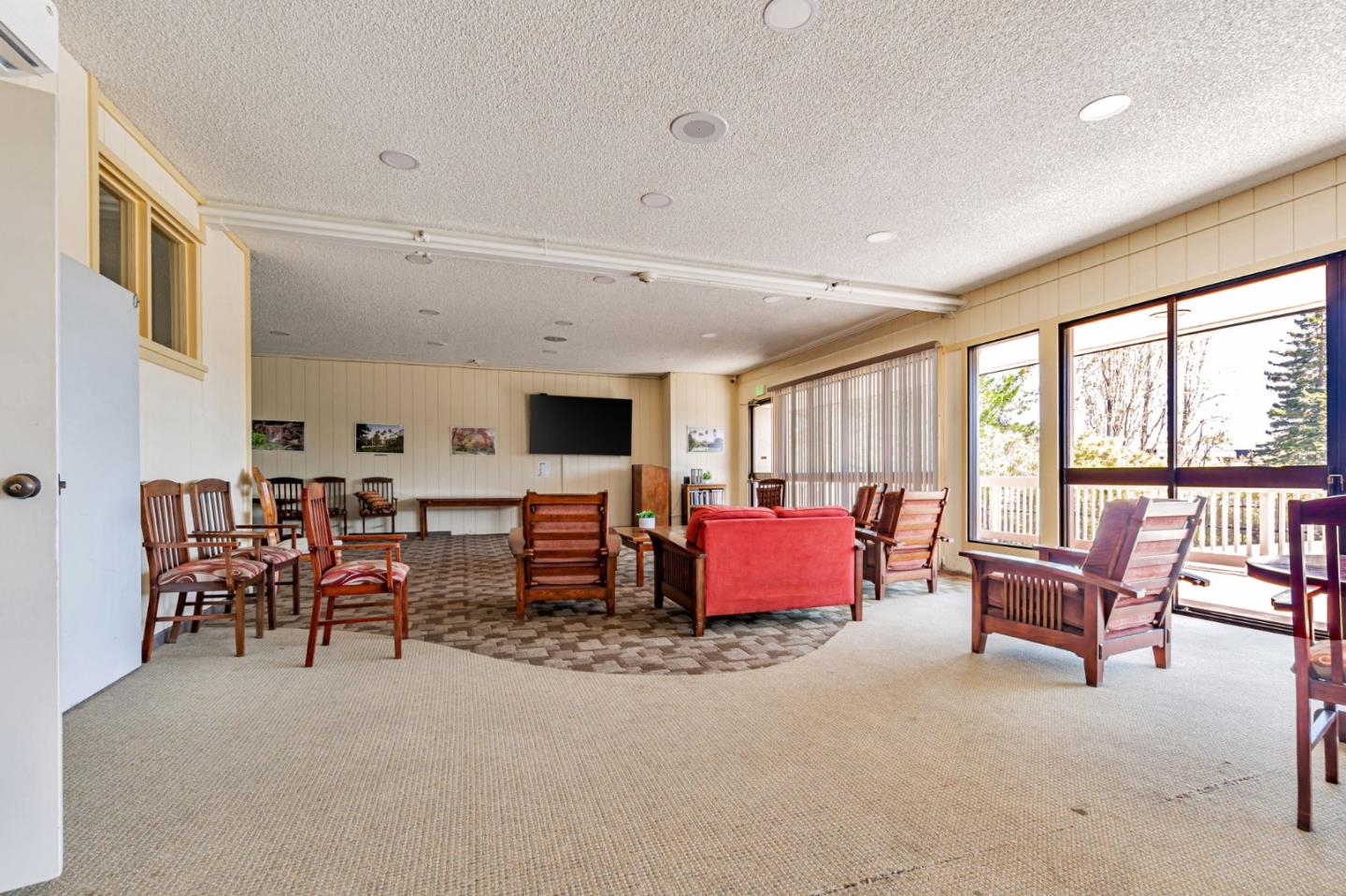 8351 Shelter Creek LN