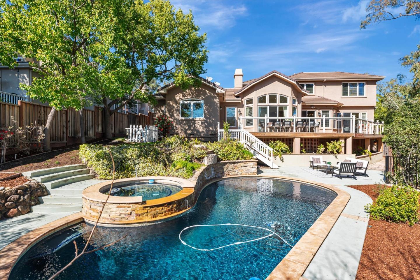 10108 Crescent Court