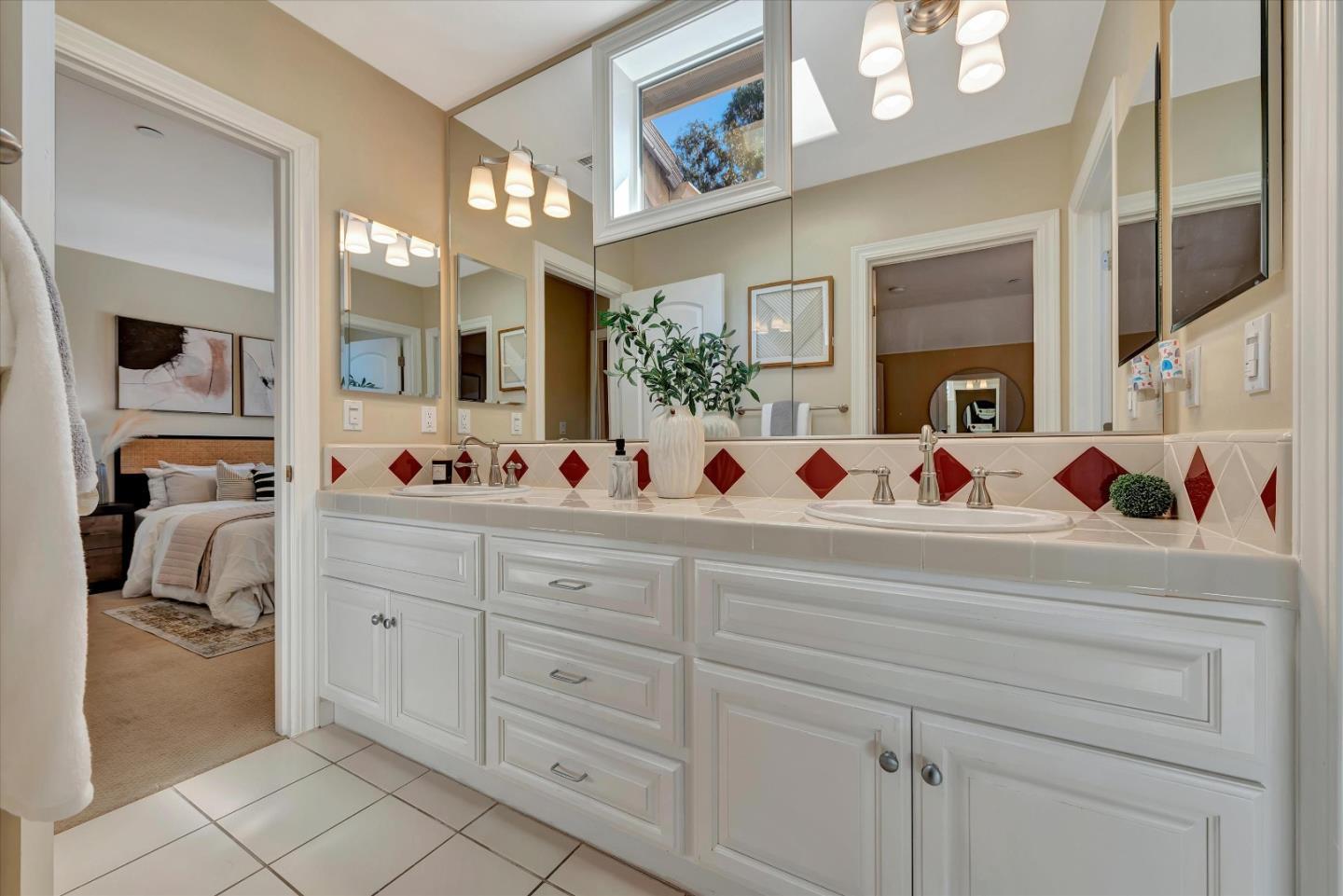 10108 Crescent Court