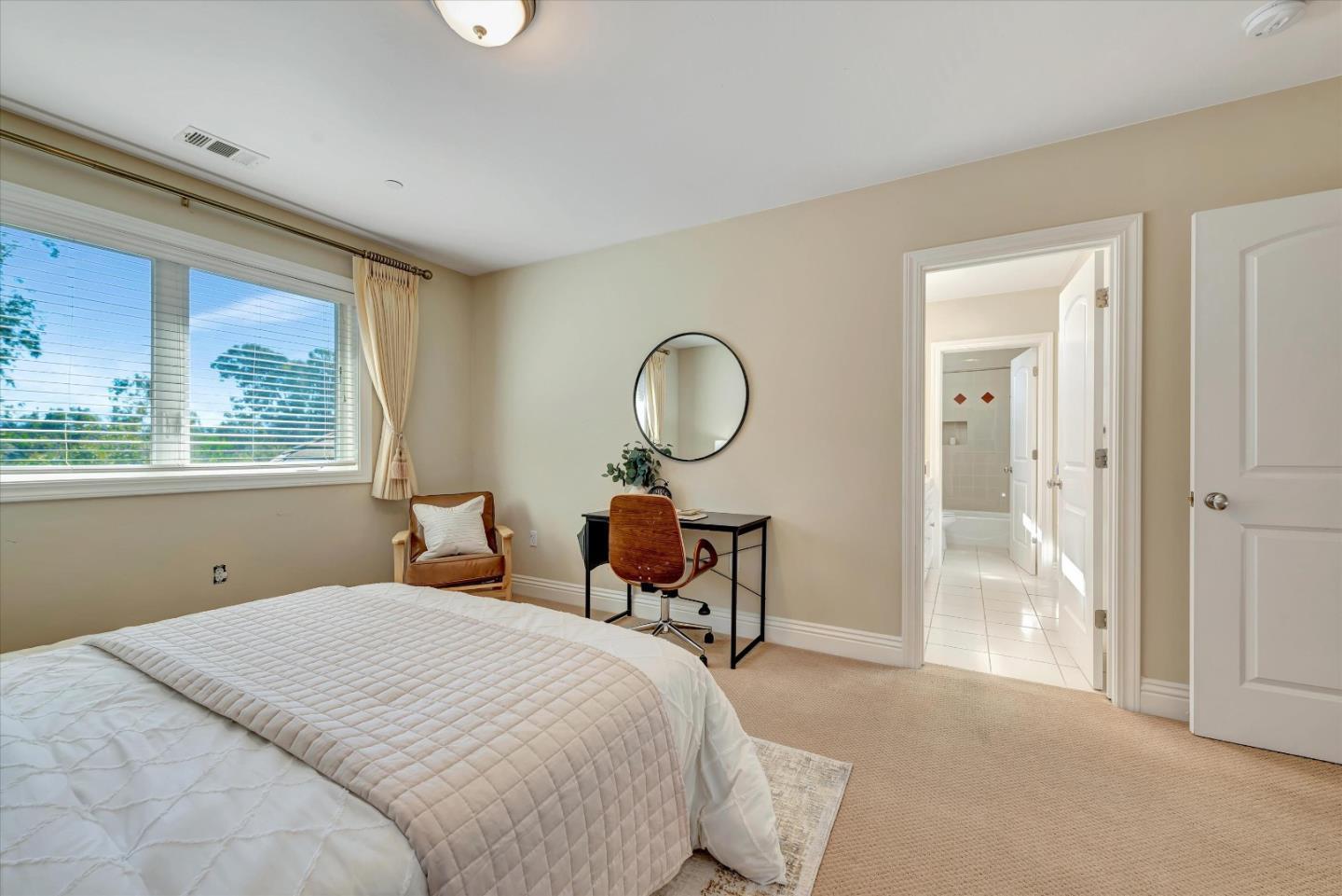 10108 Crescent Court