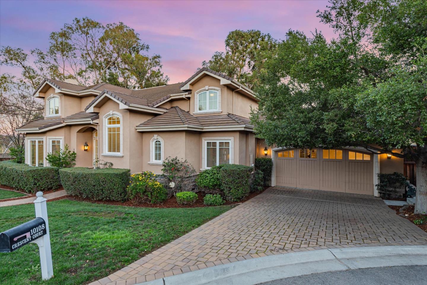 10108 Crescent Court