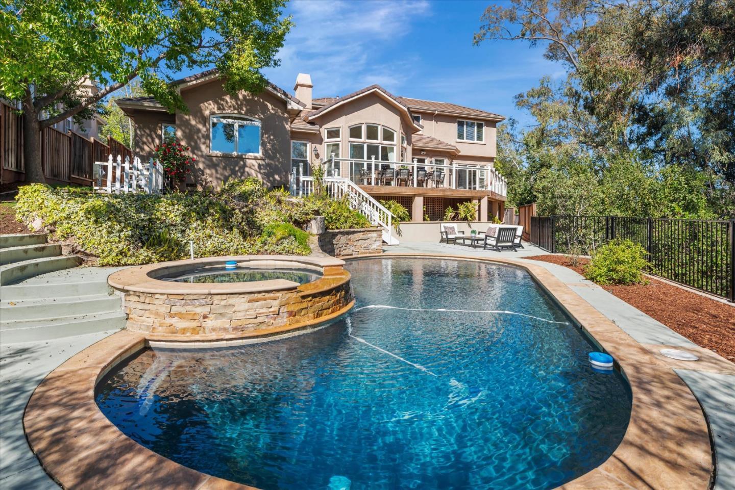 10108 Crescent Court