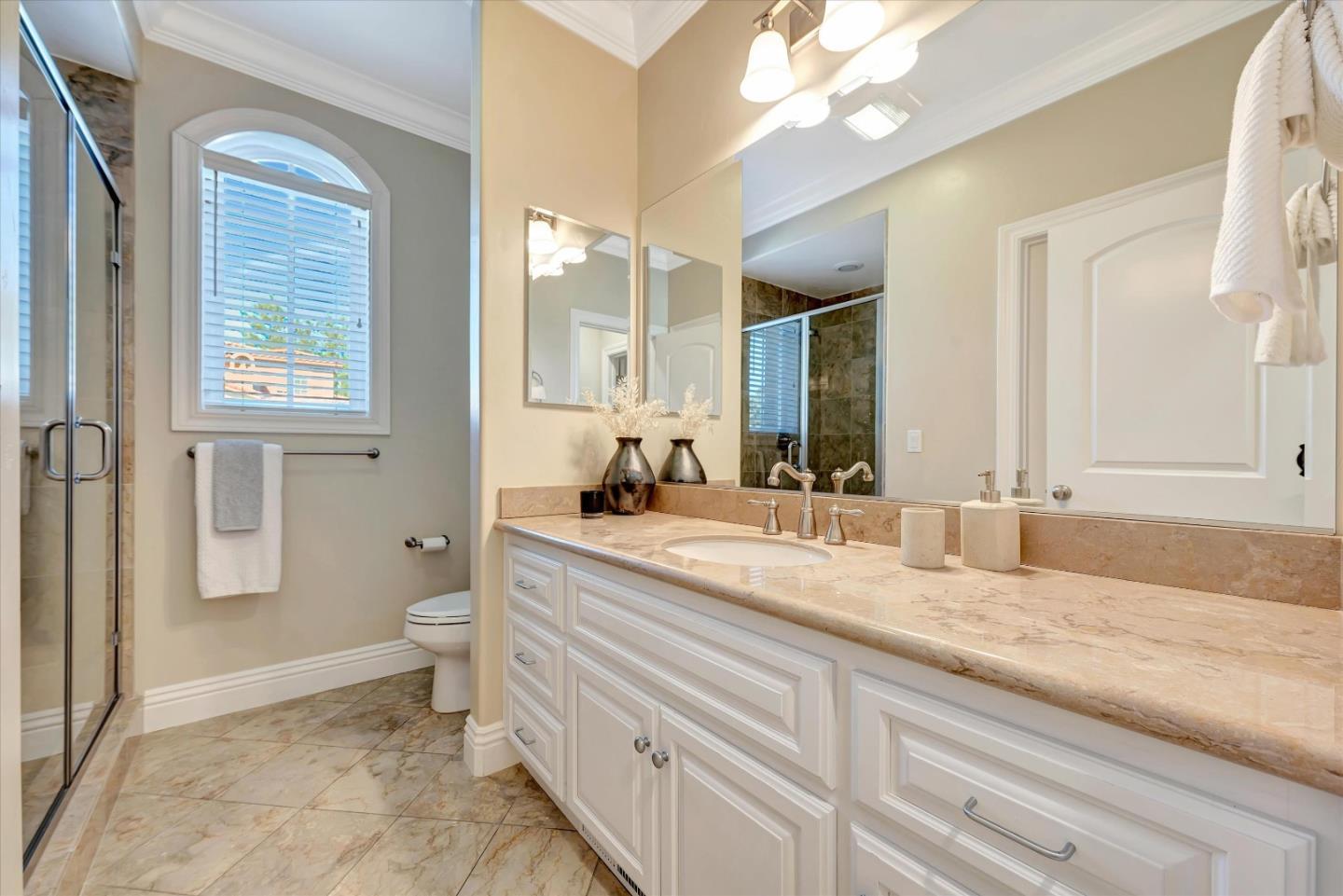 10108 Crescent Court