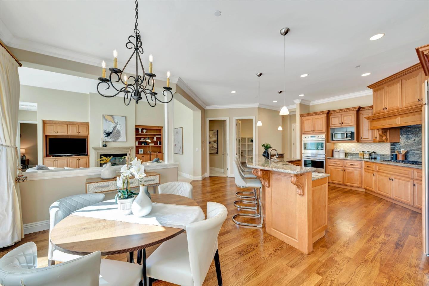 10108 Crescent Court