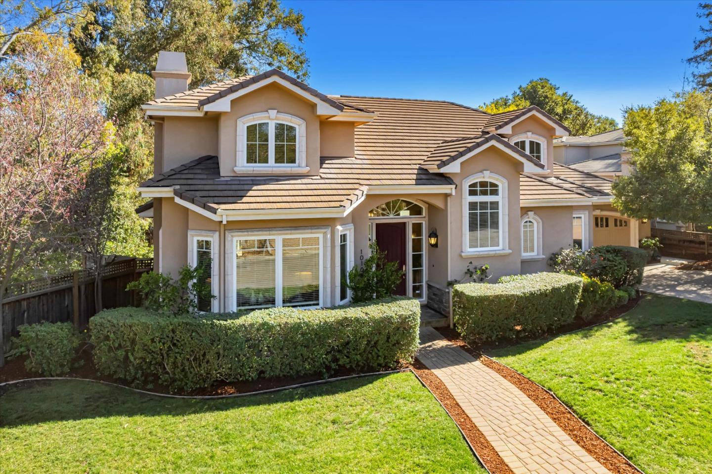 10108 Crescent Court