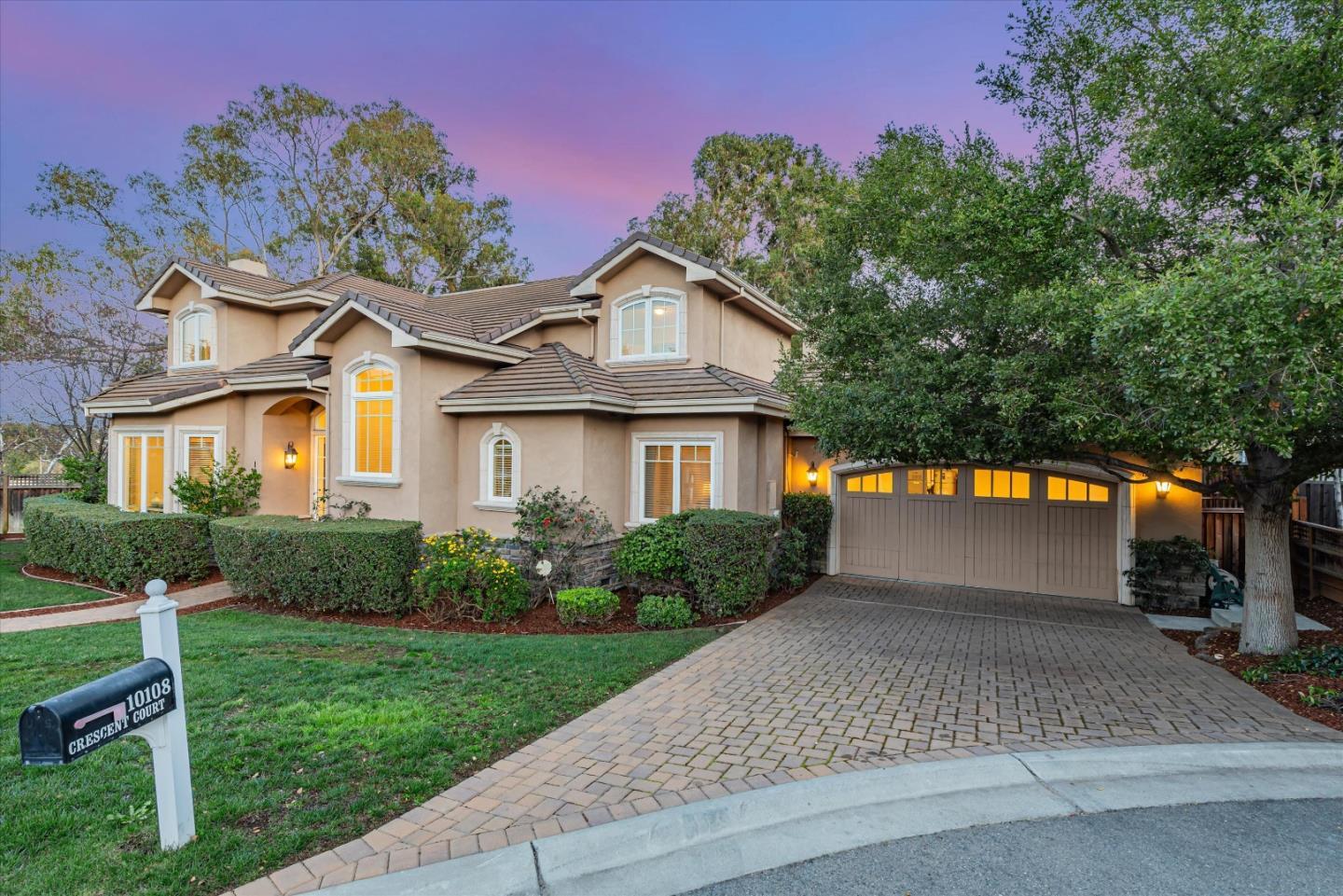 10108 Crescent Court
