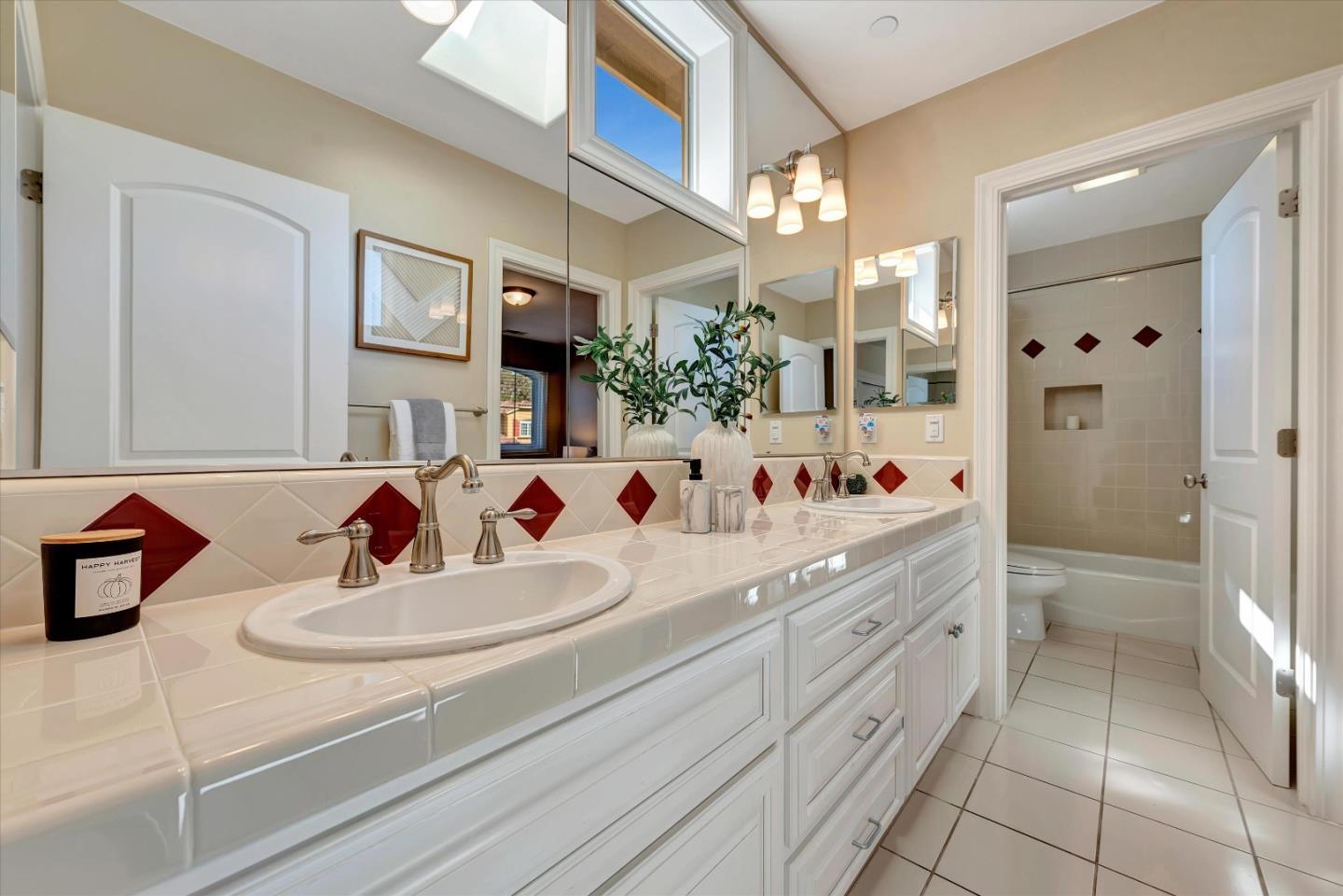 10108 Crescent Court