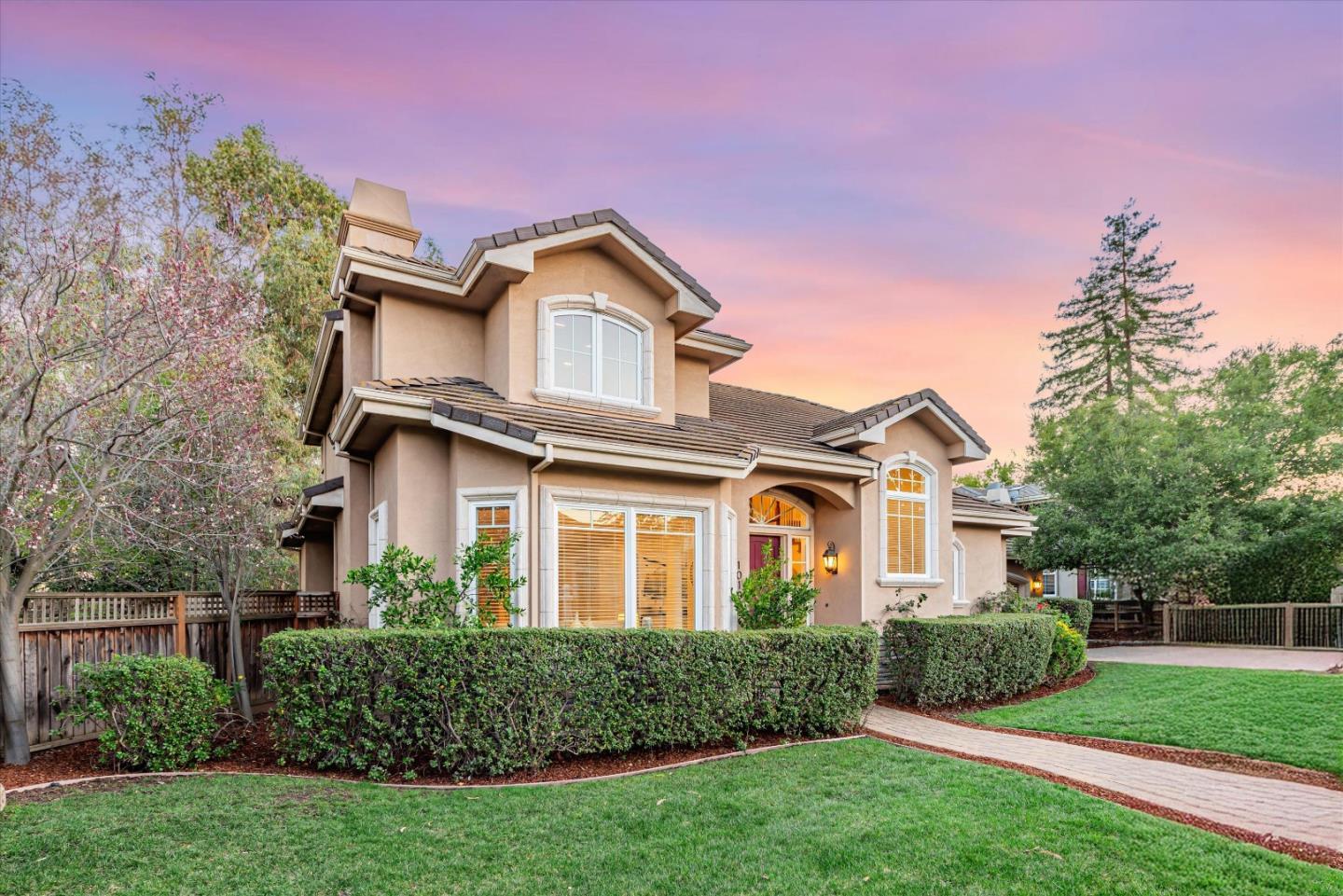 10108 Crescent Court