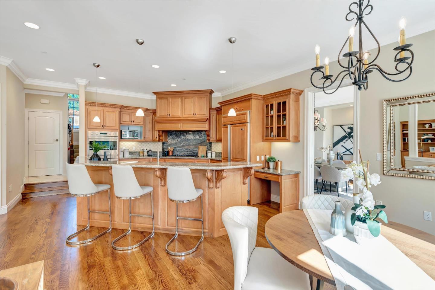 10108 Crescent Court