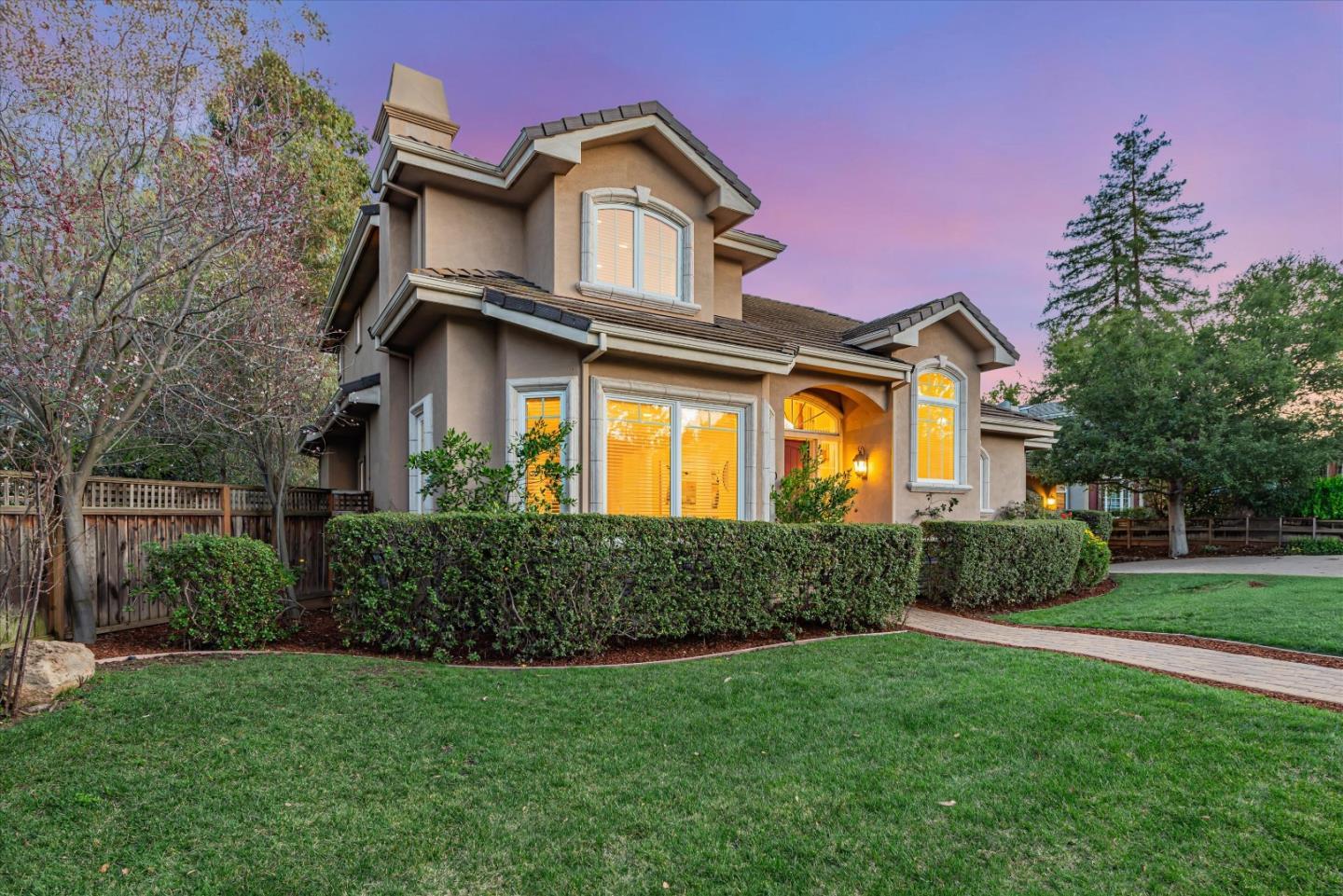 10108 Crescent Court