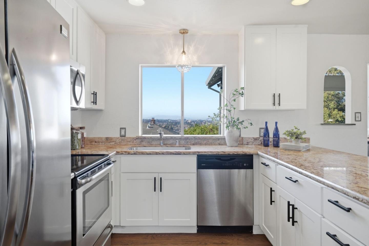 347 Rolling Hills Avenue