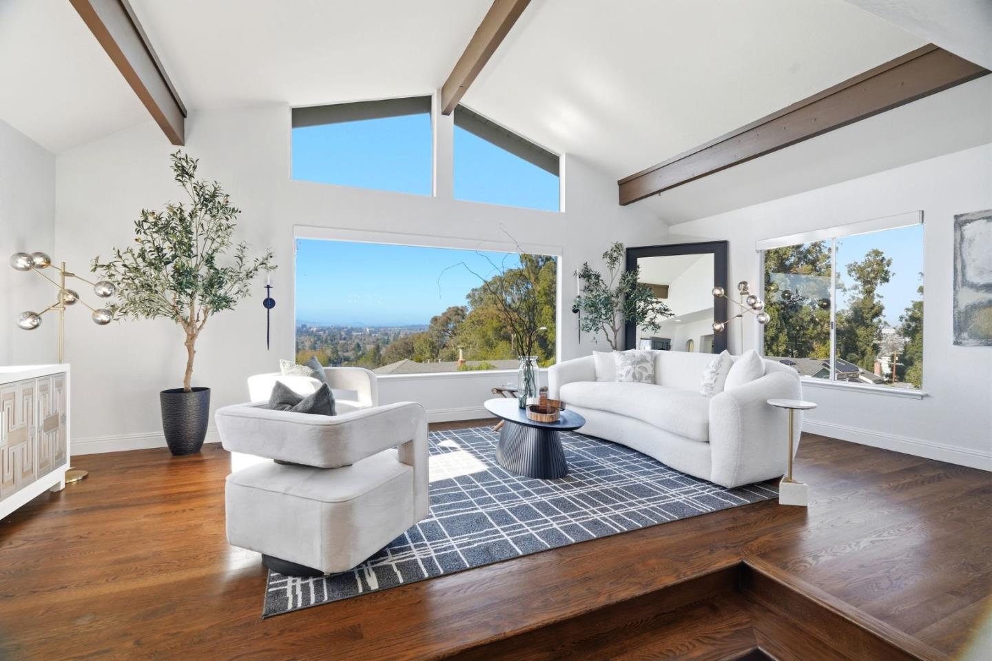 347 Rolling Hills Avenue