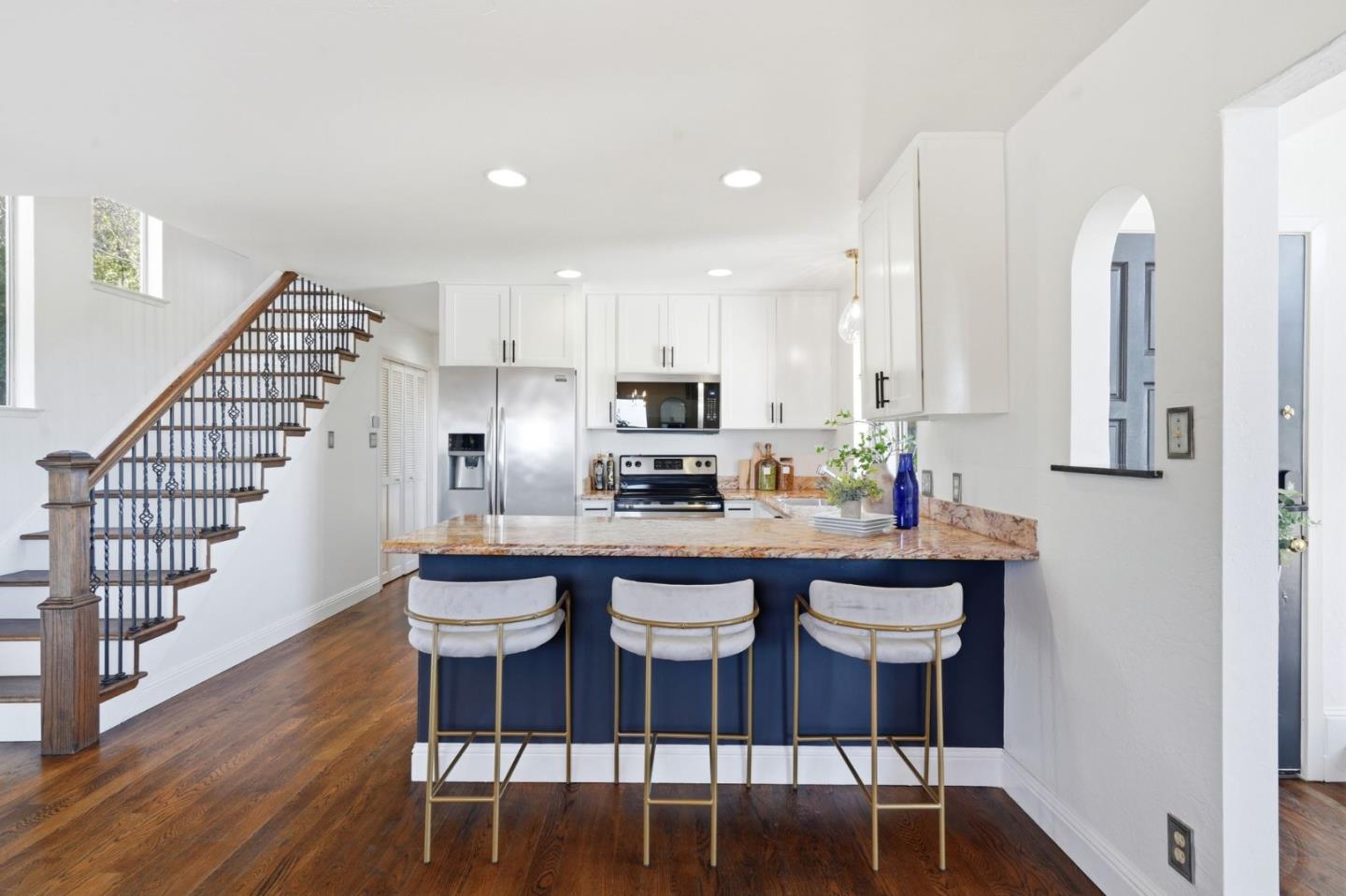 347 Rolling Hills Avenue