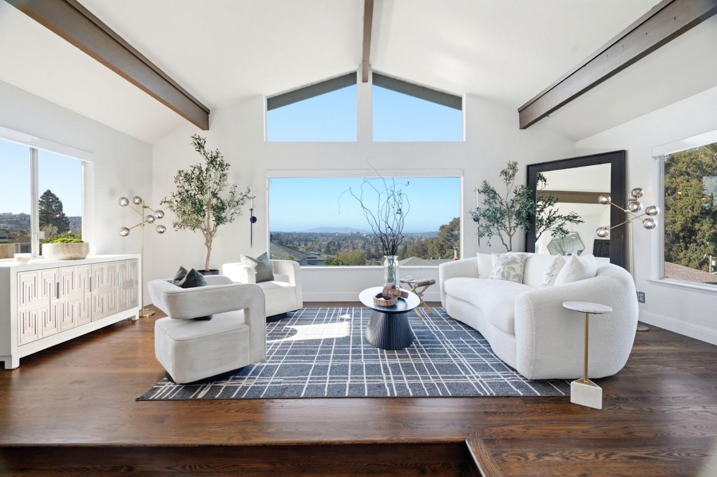 347 Rolling Hills Avenue