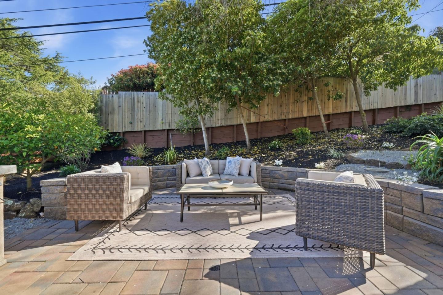 347 Rolling Hills Avenue