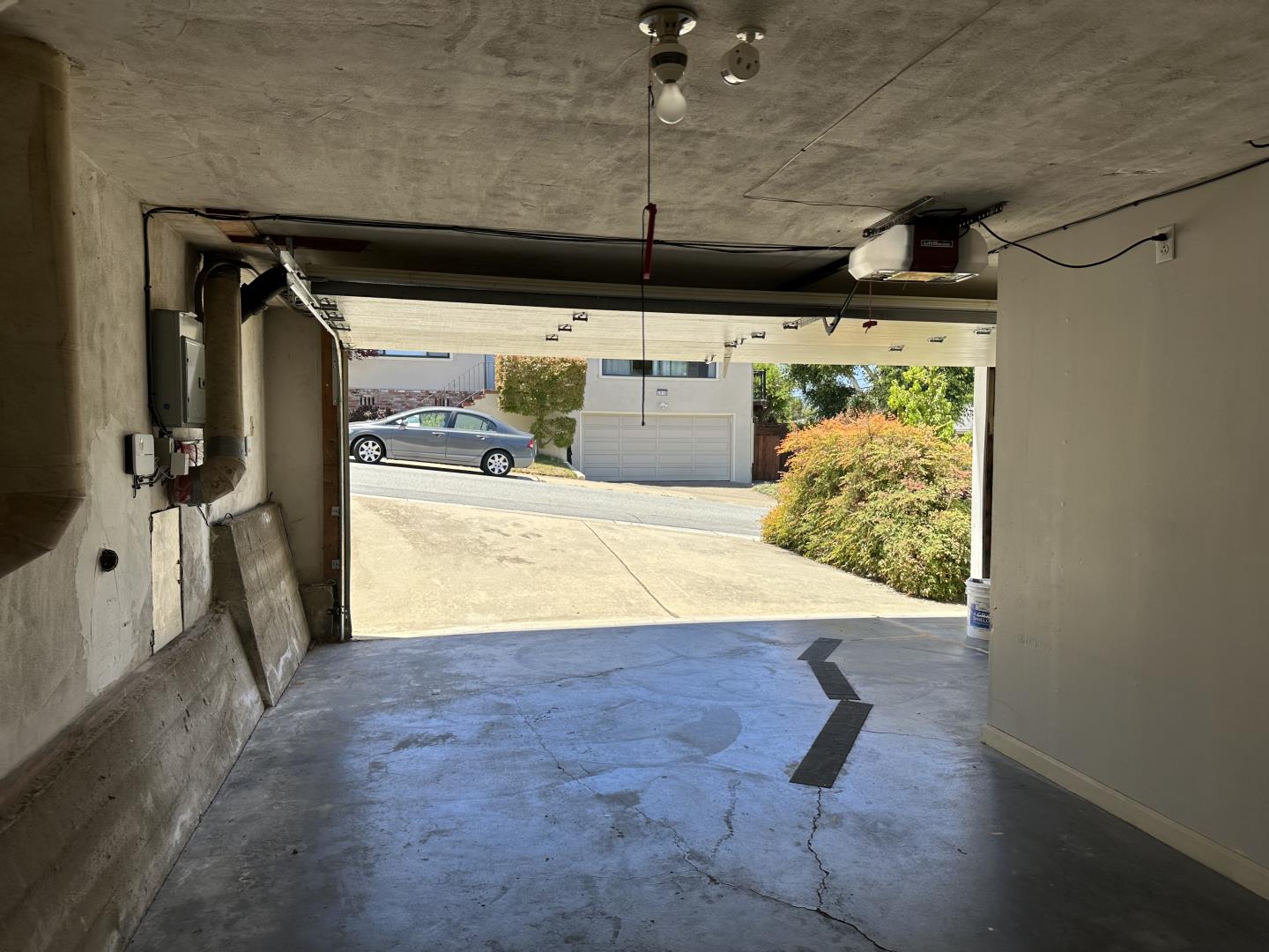 346 Rolling Hills AVE