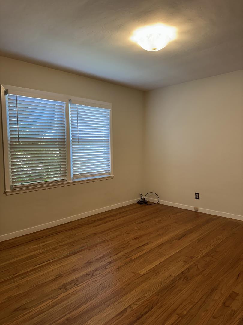 346 Rolling Hills AVE