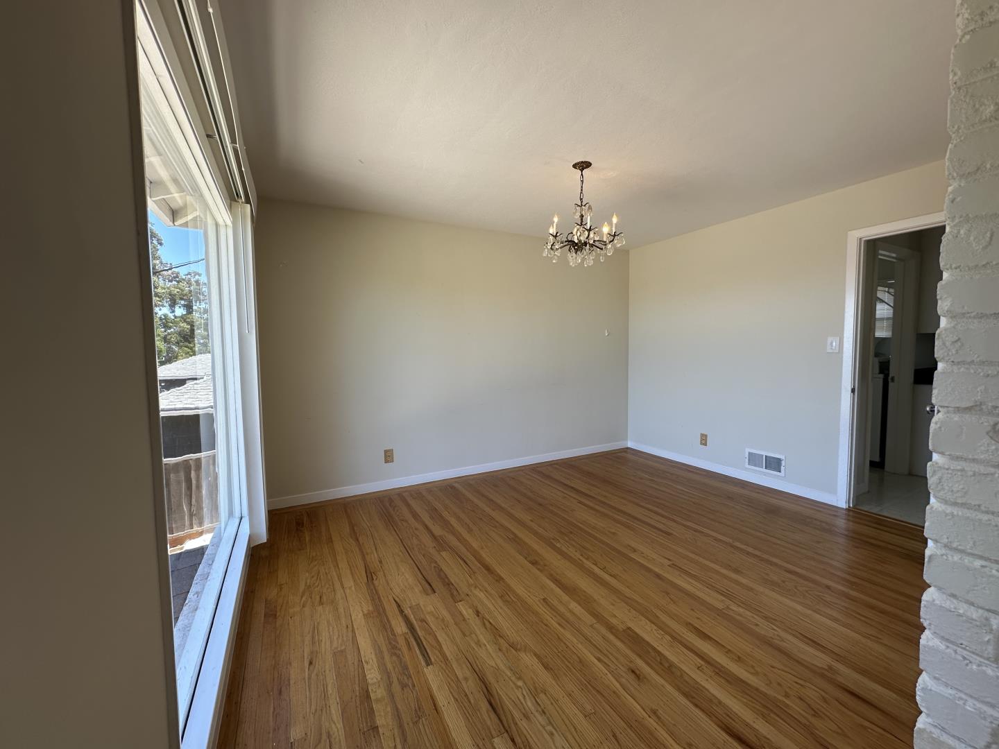 346 Rolling Hills AVE