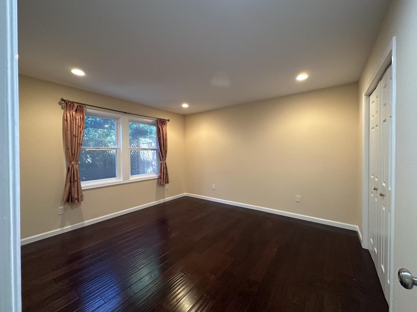 4021 Campana DR